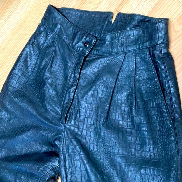 High Waisted Vintage Leather Pants - Picture 3 of 5